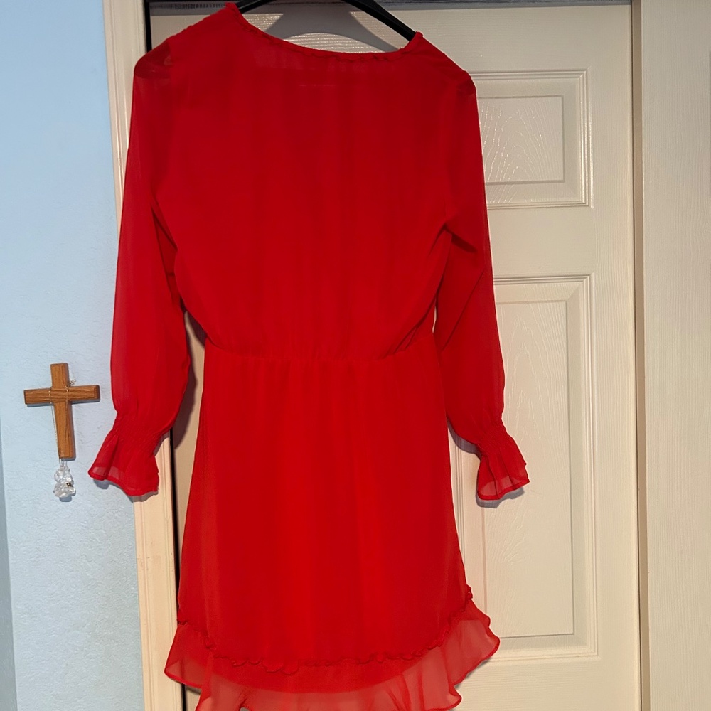 Red dress - Picture 3 of 3